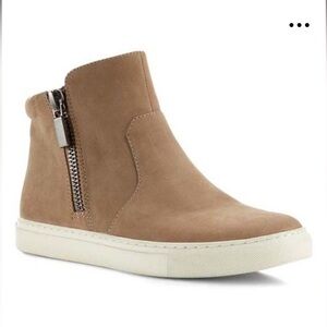 PERFECT CONDITION! Kenneth Cole Kiera Leather Ankle Sneakers Almond Size 6.5